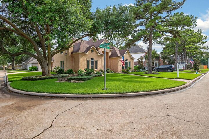 Property Photo:  18203 Knotty Green Drive  TX 77084 
