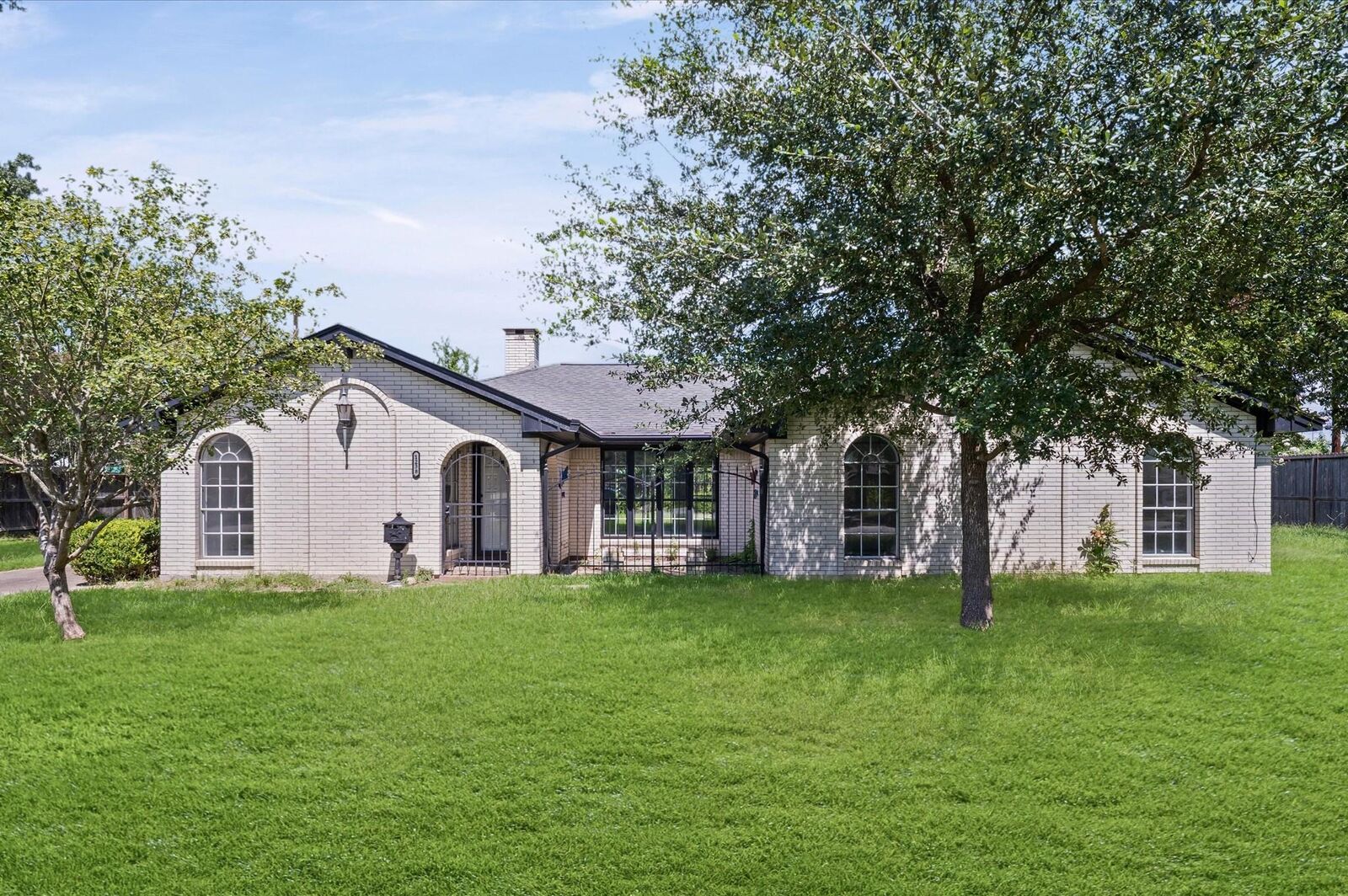 Property Photo: 1238 Del Norte Street TX 77018