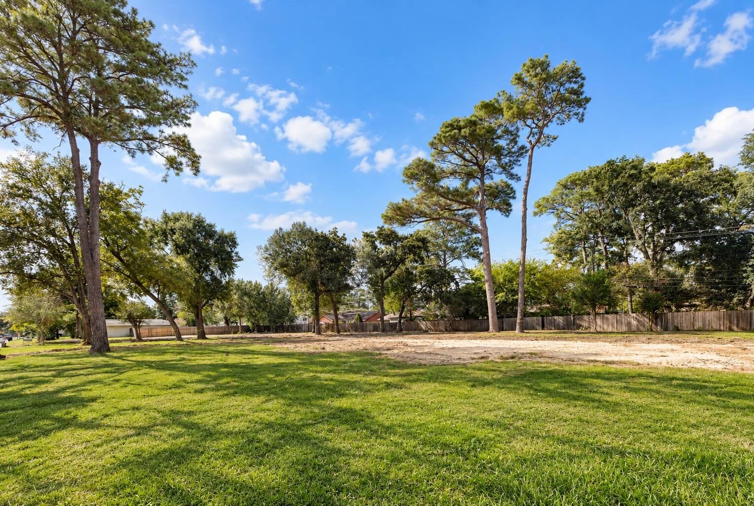 Property Photo: 10238 Ivyridge Road TX 77043