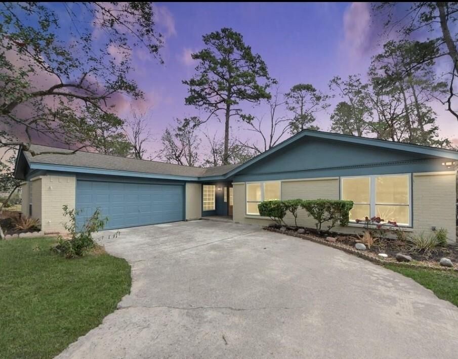 Property Photo: 26206 Maplewood Drive TX 77386