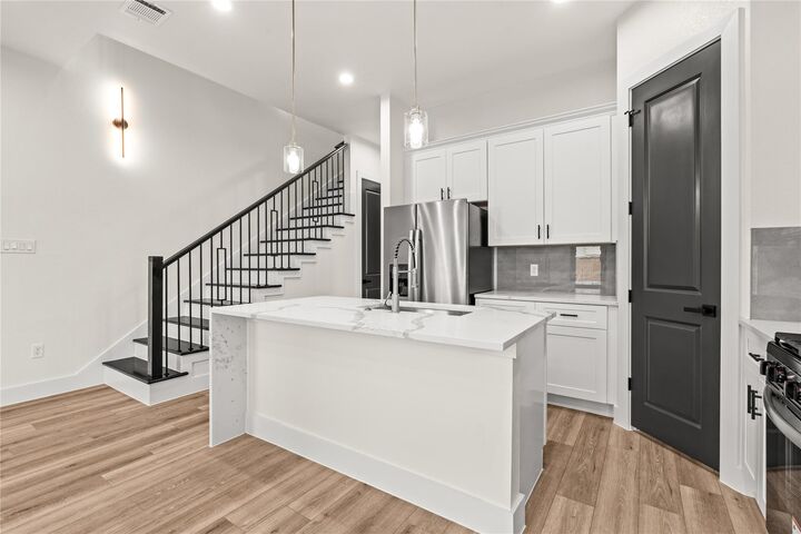 Property Photo:  4521 Newberry Street  TX 77051 