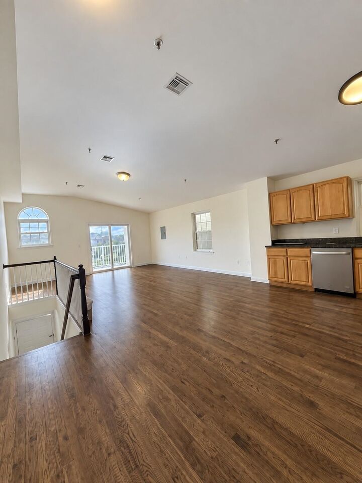 Property Photo:  612 3rd St 3  NJ 07087 