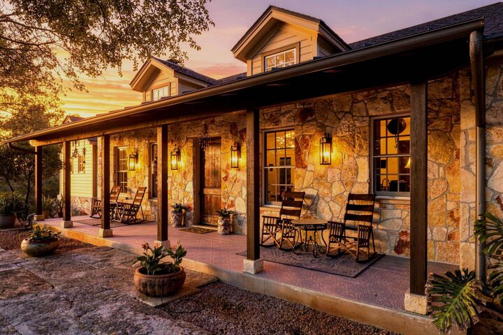Property Photo: 100 Morgan Cove TX 78611