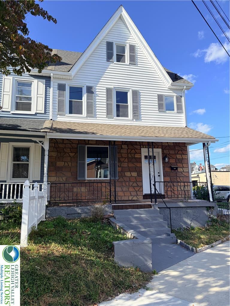 Property Photo: 1825 Freemansburg Avenue E PA 18042