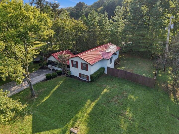 Property Photo: 5317 Dearing Road TN 37813