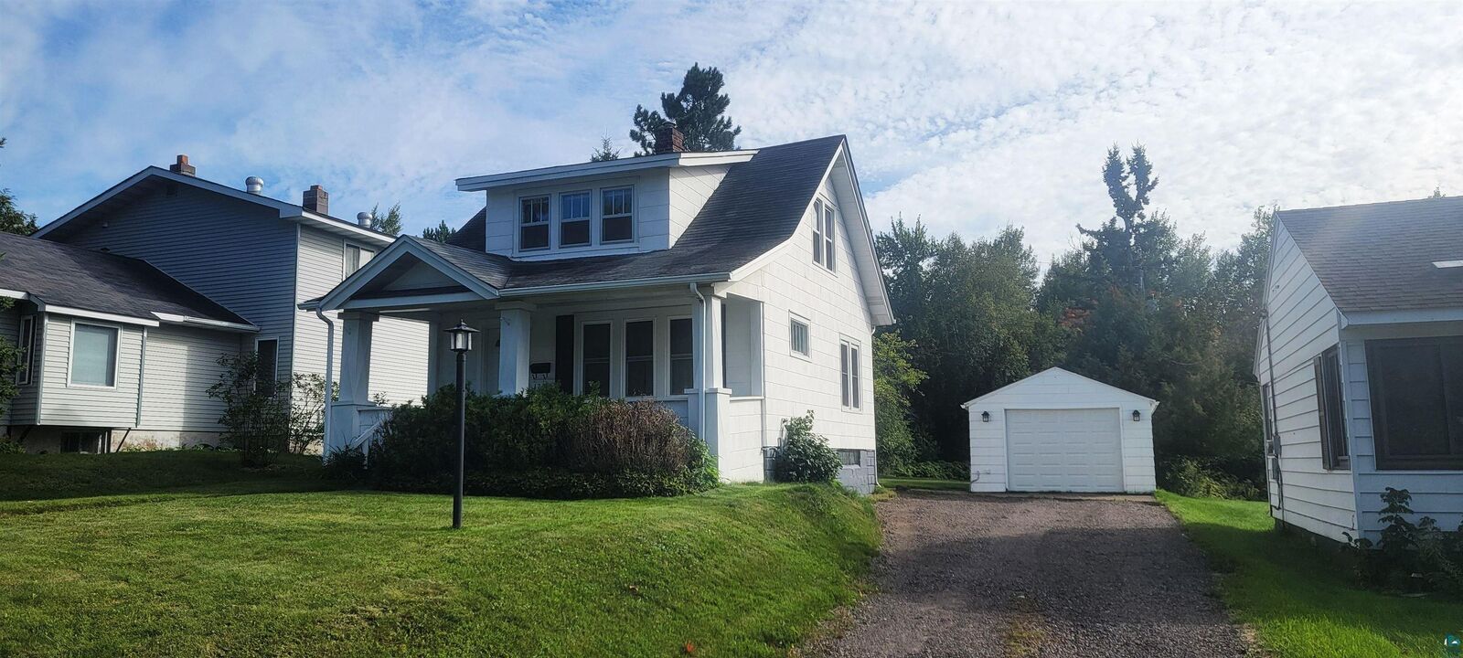 Property Photo:  124 E Chisholm St  MN 55803 