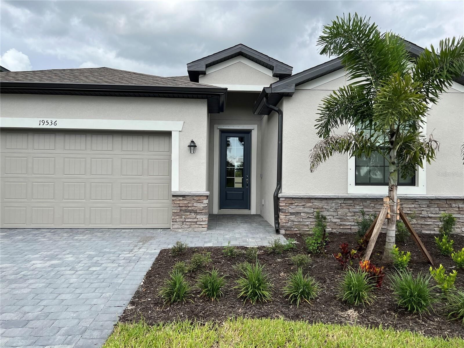 Property Photo:  19536 Fishhawk Trail  FL 34293 