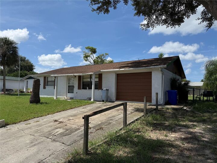 Property Photo: 4847 5th Street FL 34653
