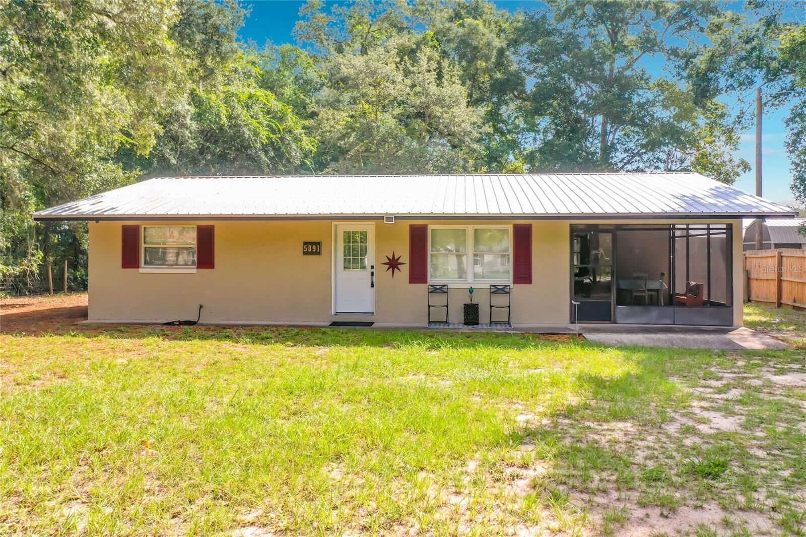 Property Photo:  5891 SE 171st Court  FL 32179 