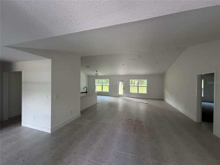 Property Photo: 16906 SE 23rd Avenue FL 34491