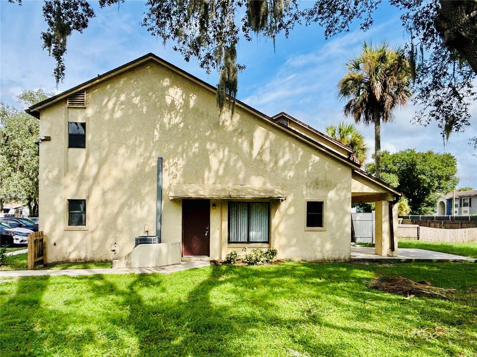 Property Photo: 12236 Fox Hound Lane FL 32826