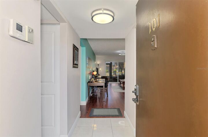 Property Photo:  1630 Stickney Point Road 30-101  FL 34231 