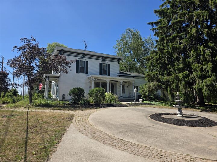Property Photo: 427 S Main Street MI 49319