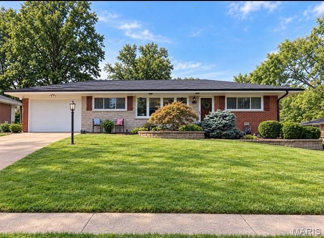 Property Photo: 10023 Harwich Drive MO 63126