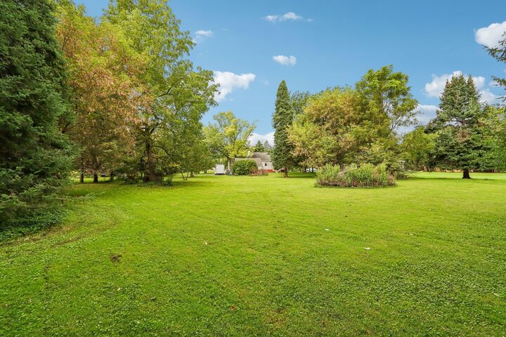 Property Photo: W279n1666 Prospect Ave WI 53072