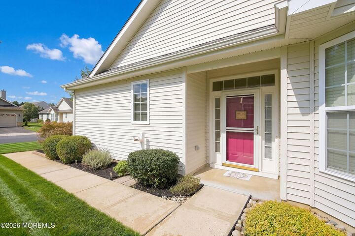 Property Photo:  607 Timberline Lane  NJ 08759 