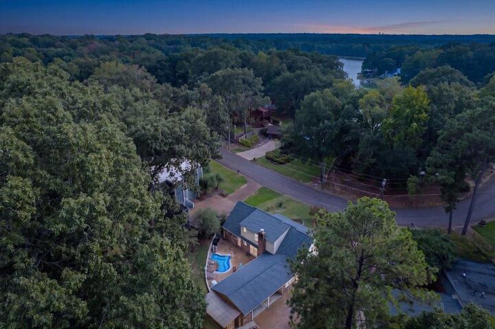 Property Photo: 75 Viking Dr TN 38018