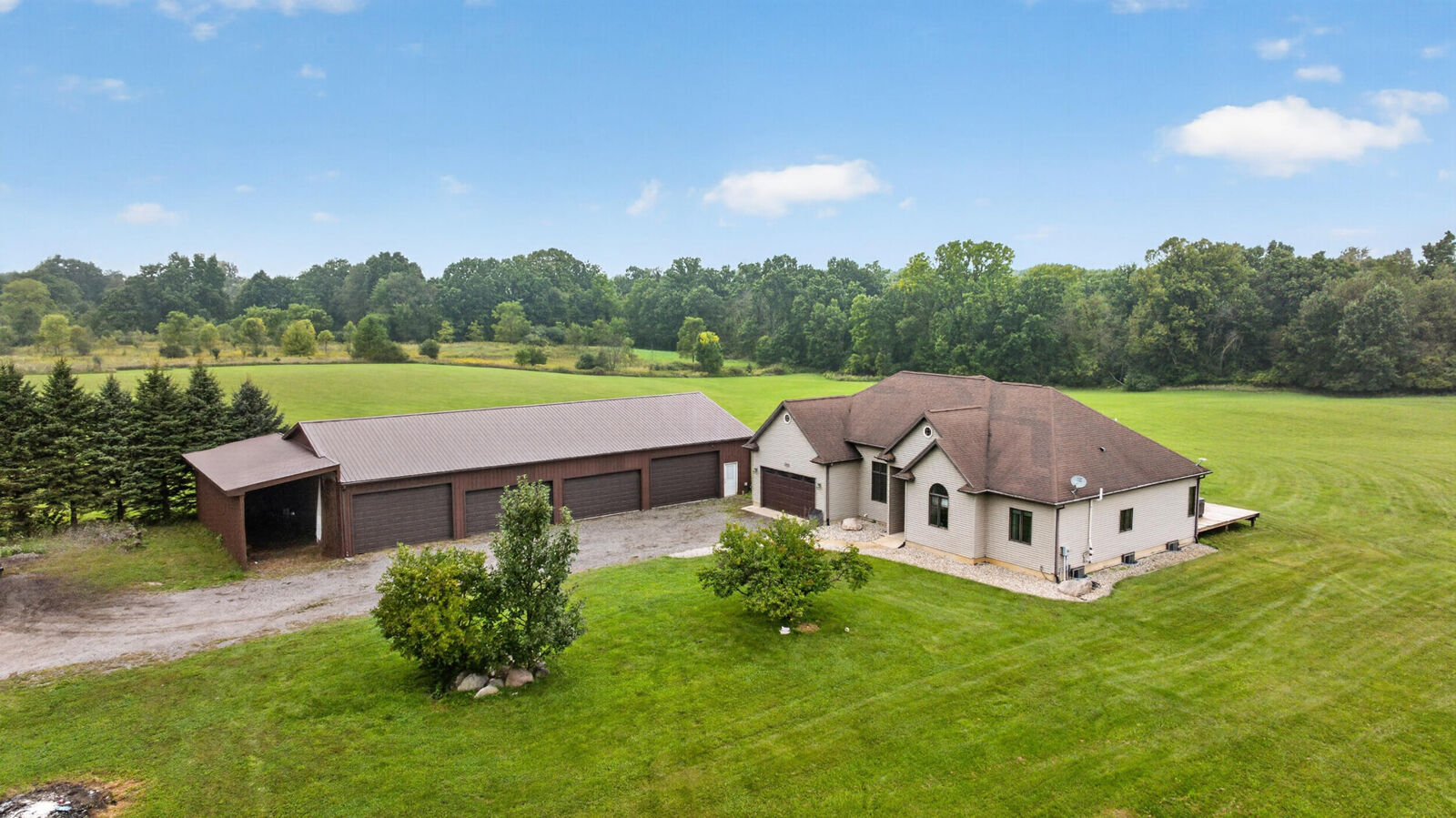 Property Photo: 6302 County Farm Road MI 49201