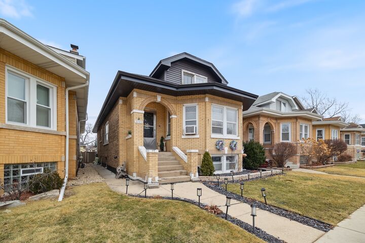 Property Photo: 3723 Home Avenue IL 60402