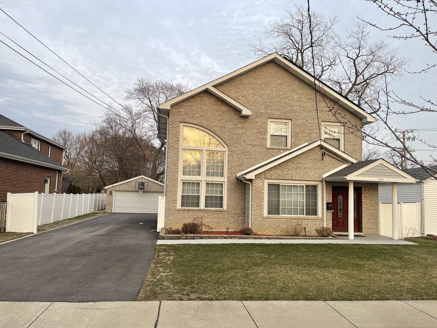 Property Photo: 1787 Webster Lane IL 60018
