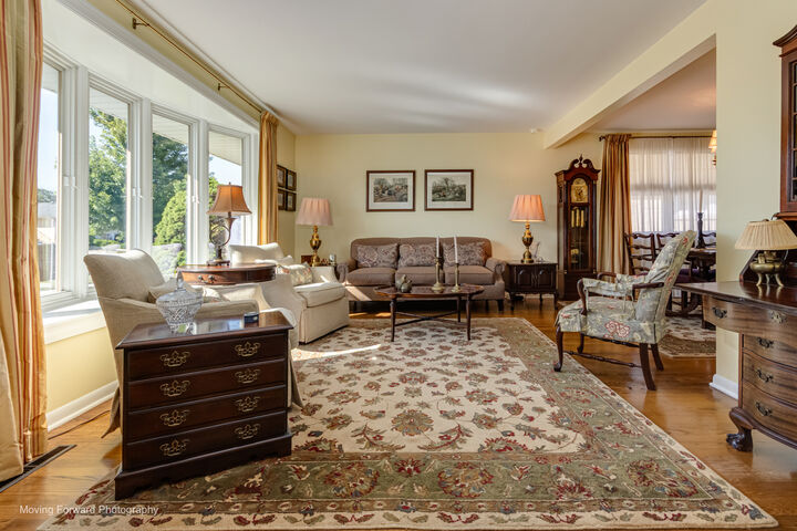 Property Photo: 2923 Downing Avenue W IL 60154