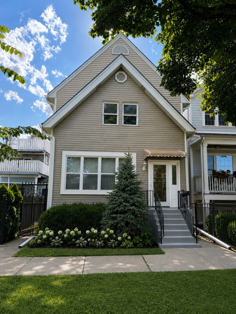 Property Photo:  3914 N Mozart Street  IL 60618 
