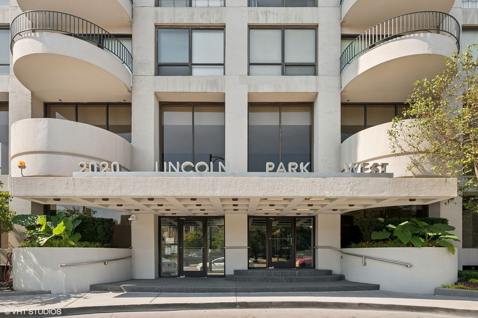 Property Photo: 2020 N Lincoln Park West 15G IL 60614
