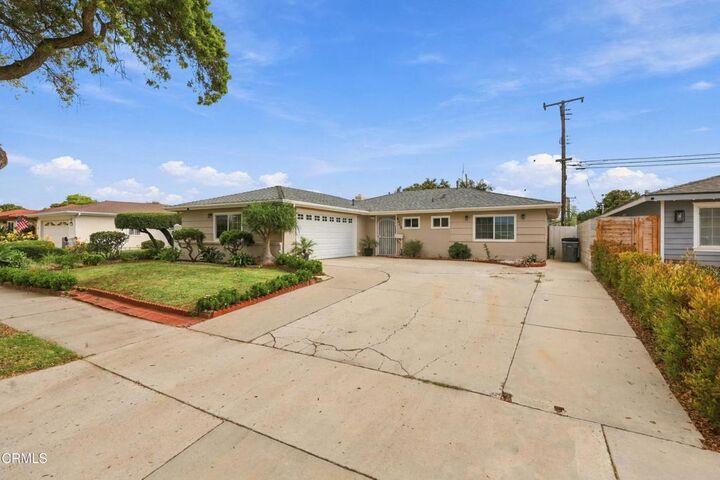 Property Photo:  4400 Hamilton Avenue  CA 93033 