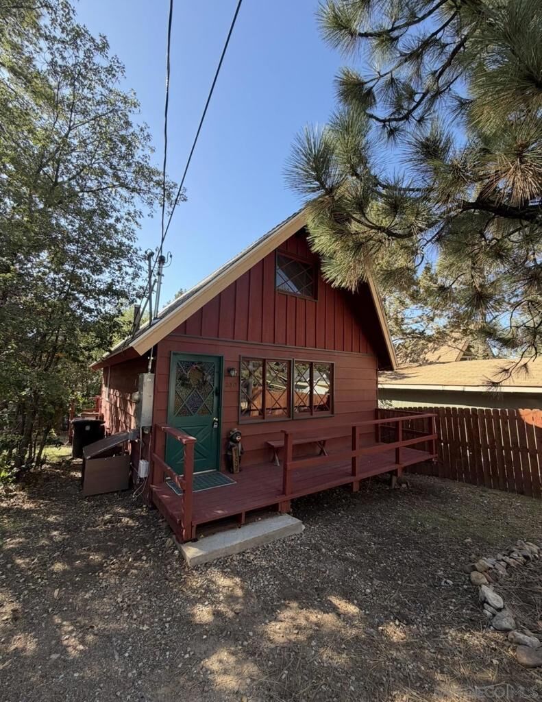 Property Photo:  230 Sunset Lane  CA 92386 