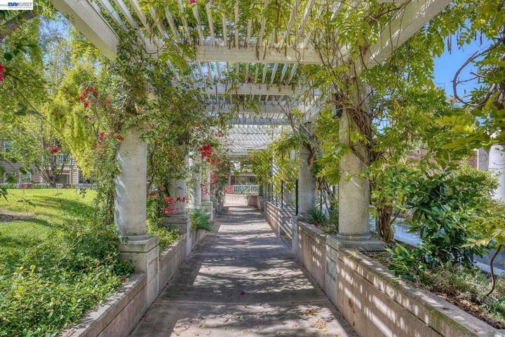 Property Photo: 410 N 1st St 332 CA 95112