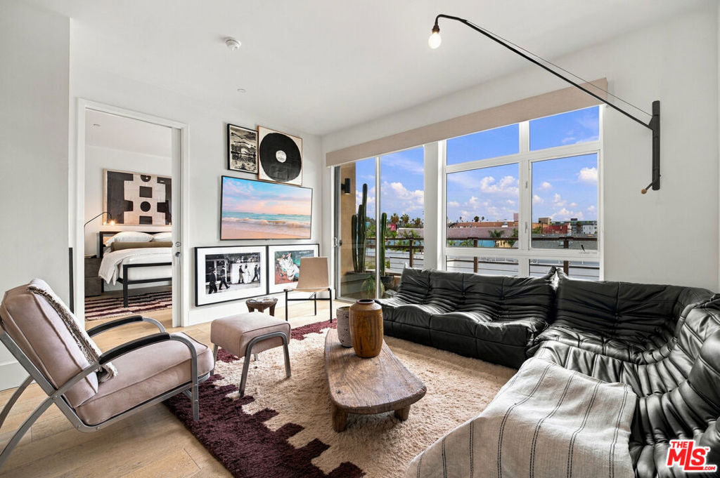 Property Photo:  6001 Carlton Way 409  CA 90028 