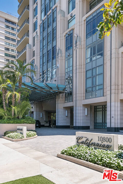 Property Photo:  10800 Wilshire Boulevard 1101  CA 90024 