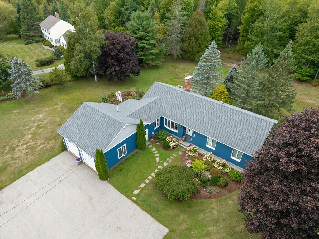 Property Photo:  2072 Skyway Valley  ME 04401 