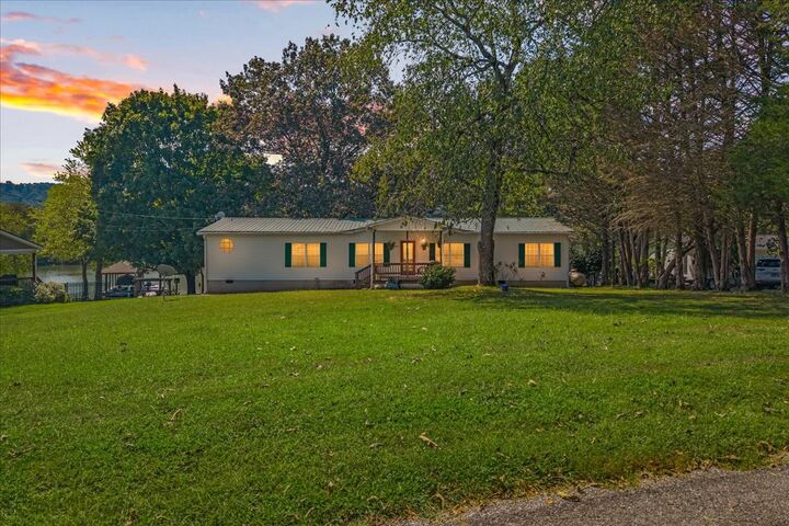 Property Photo: 210 Willow Dr TN 37763