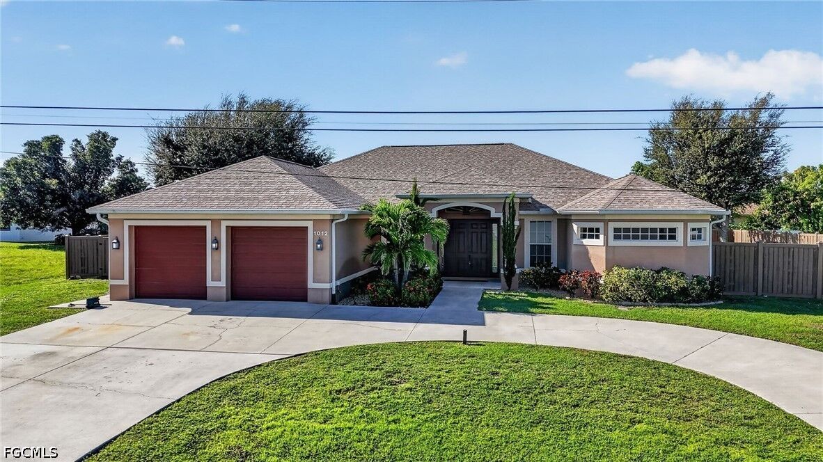 Property Photo:  1012 SW 39th Terrace  FL 33914 