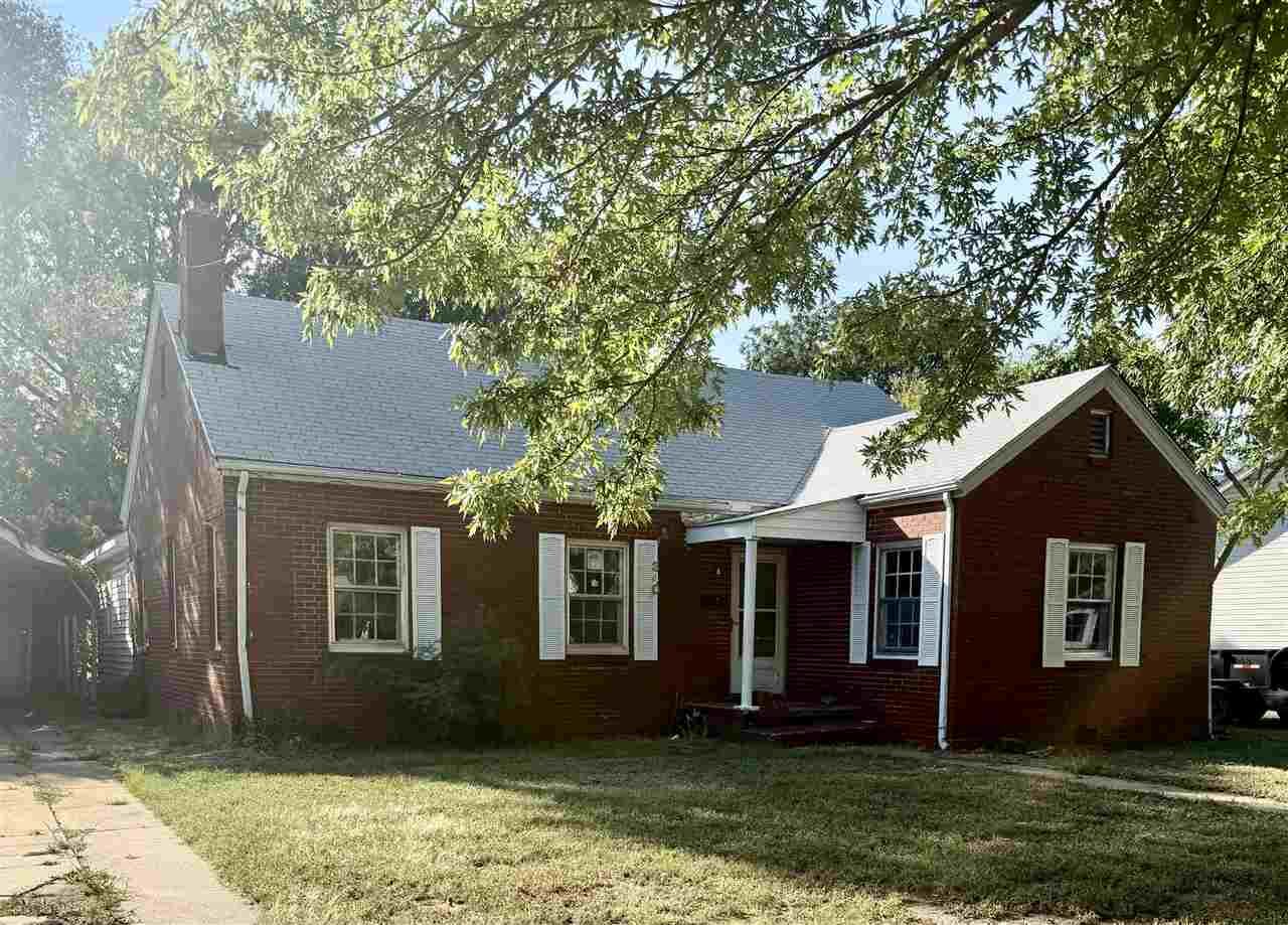 Property Photo: 340 S Palm Street OK 74601