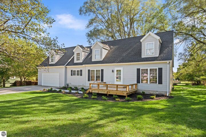 Property Photo:  204 E Forest Home Avenue  MI 49615 