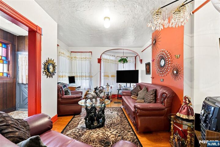 Property Photo:  26 Lincoln Street  NJ 07055 