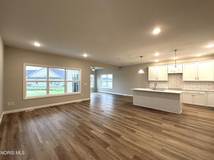 Property Photo:  1004 Pine Ridge Drive  OH 43551 