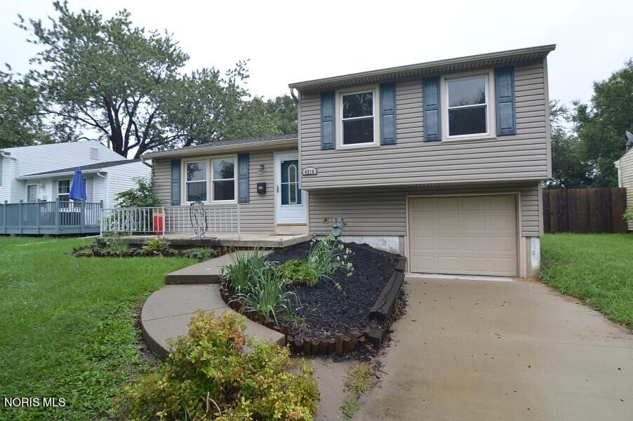 Property Photo: 4216 Northshire Road OH 43611