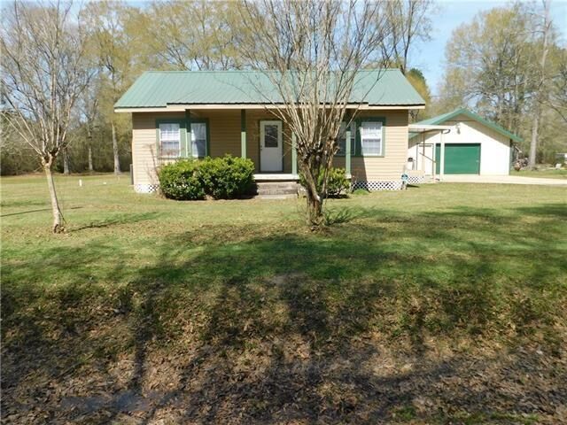 Property Photo: 12085 Robertson Road LA 70466