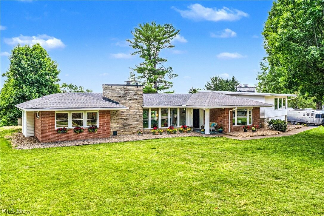 Property Photo: 3 Meadowcrest Drive WV 26104