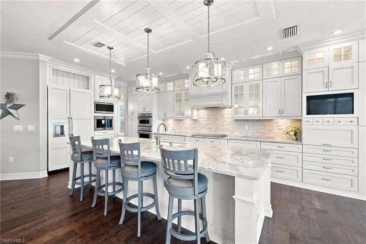 Property Photo: 13715 Callisto Ave FL 34109