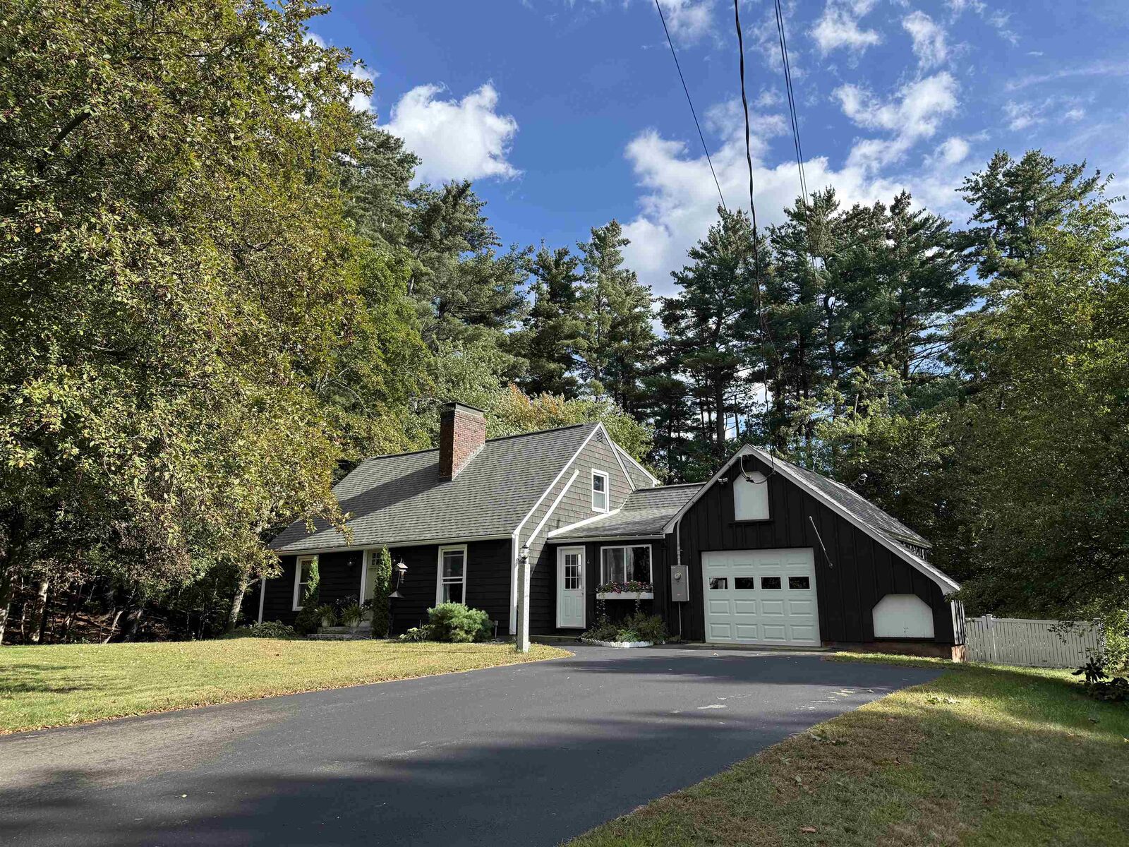 Property Photo:  4 Corwin Drive  NH 03038 