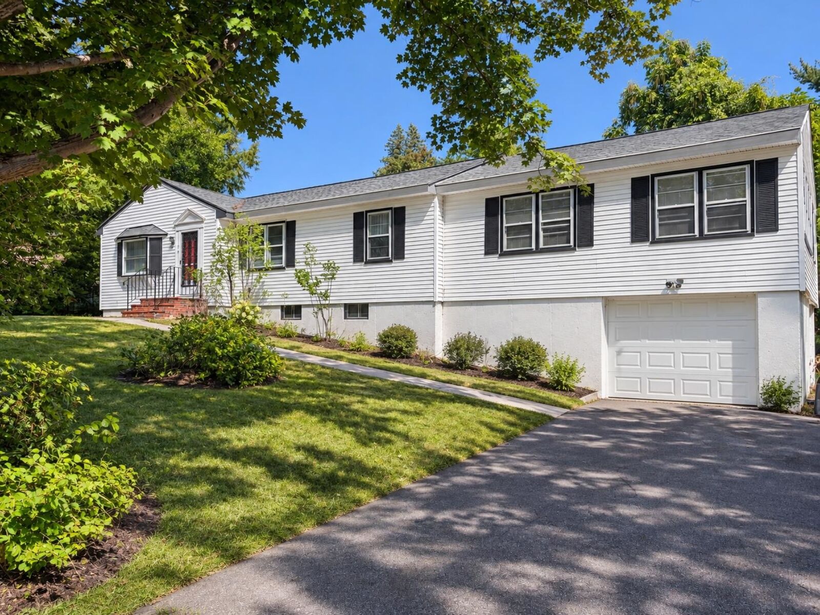 Property Photo:  136 Maple Avenue  NH 03811 