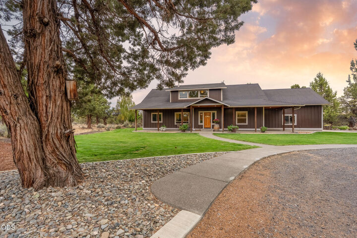 Property Photo:  65855 61st Street  OR 97703 