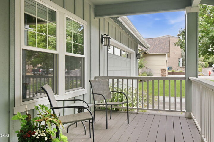 Property Photo:  63082 Layton Avenue  OR 97701 