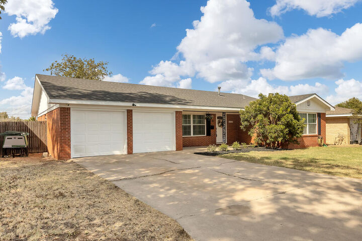 Property Photo: 3715 Scarlet TX 79762