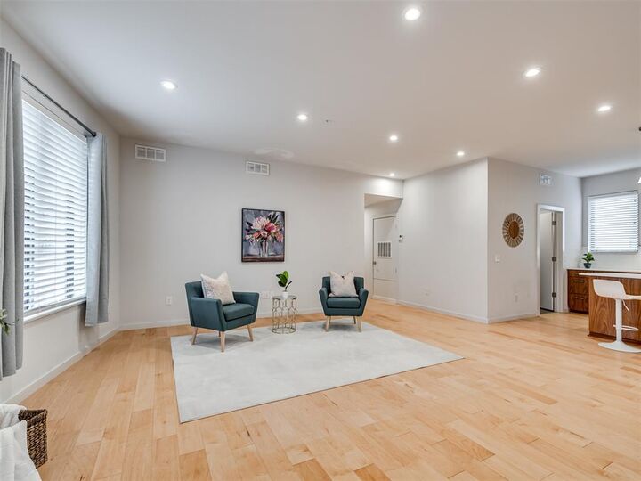 Property Photo:
