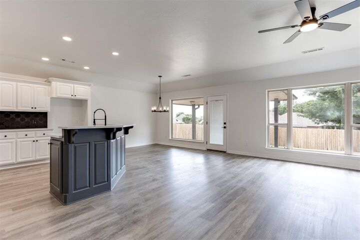 Property Photo:  2505 Sutton Court  OK 74804 